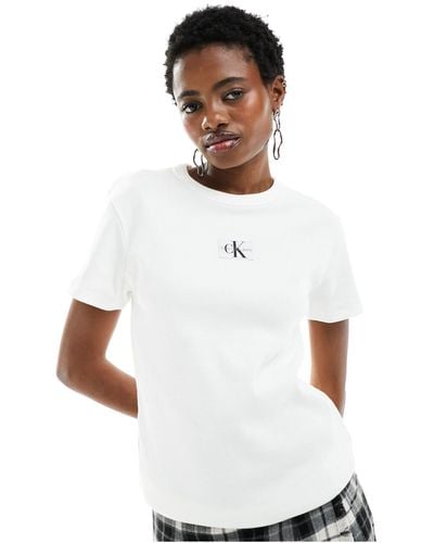 Calvin Klein – geripptes t-shirt - Weiß