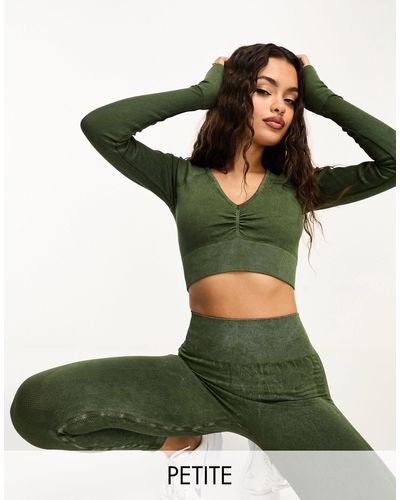 ASOS 4505 Top de manga larga con cuello de pico y lavado ácido de petite (parte de un conjunto)-verde