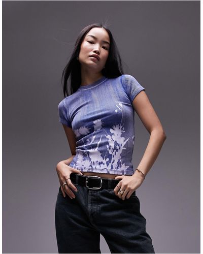 TOPSHOP T-shirt taglio lungo cobalto lavaggio acido con fiori sfumati - Blu