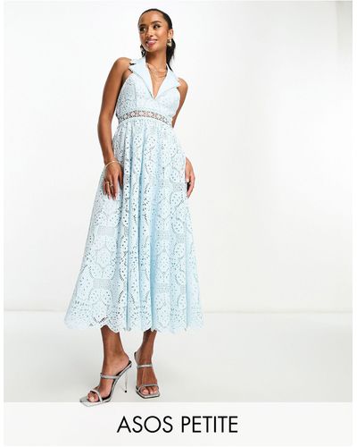 ASOS Asos design petite - robe mi-longue en dentelle avec col et dos ouvert - clair - Blanc