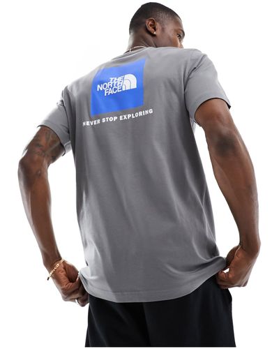 The North Face Camiseta con estampado en la espalda redbox - Gris