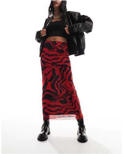 ONLY Falda larga negra y roja con diseño - Rojo