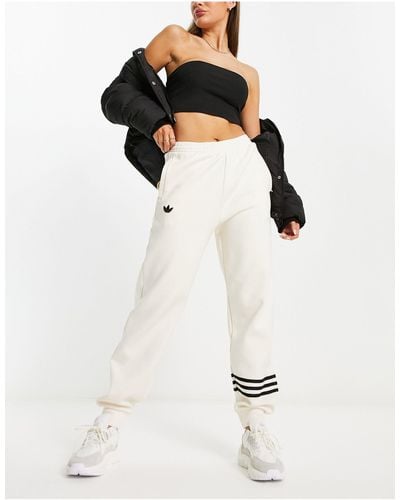 adidas Originals Neuclassics sweatpants - White