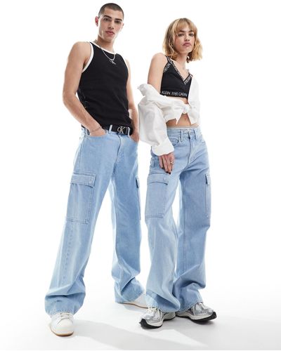 Calvin Klein – lockere unisex-cargo-jeans im 90er-stil mit heller waschung, exklusiv bei asos - Blau