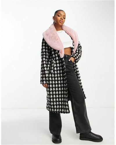 Urbancode Urban Code Longline Houndstooth Overcoat With Pink Faux Fur Collar - White
