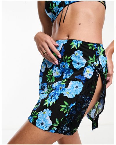 We Are We Wear Floral Printed Micro Skirt - Blue