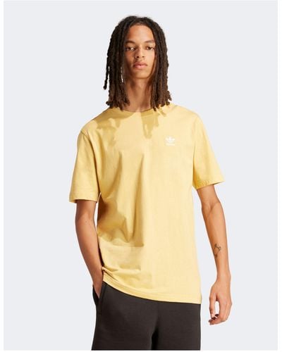 adidas Originals Essentials Left Chest Logo T-shirt - Yellow