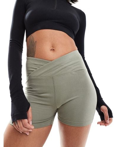 ASOS 4505 Icon Booty Short With Wrap Waist - Green