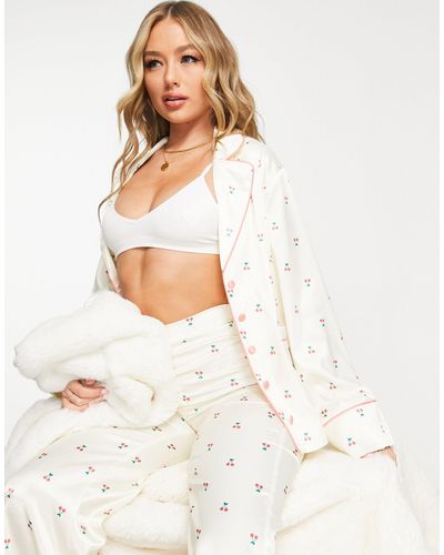 Lost Ink Satin Revere Pyjama Set With Piping - White