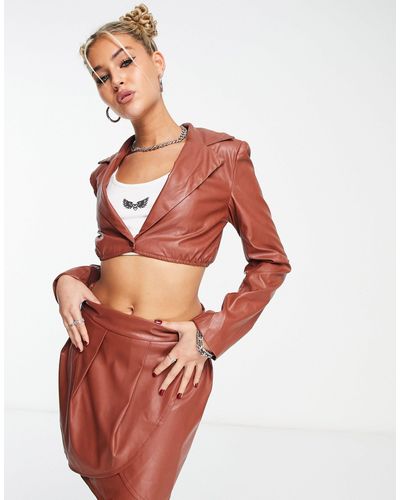 Rebellious Fashion Cropped Overhemd Met Leerlook - Rood