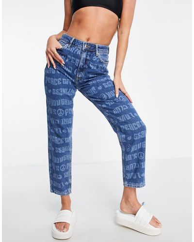 New Look Mom jeans medio con stampa di monogramma - Blu