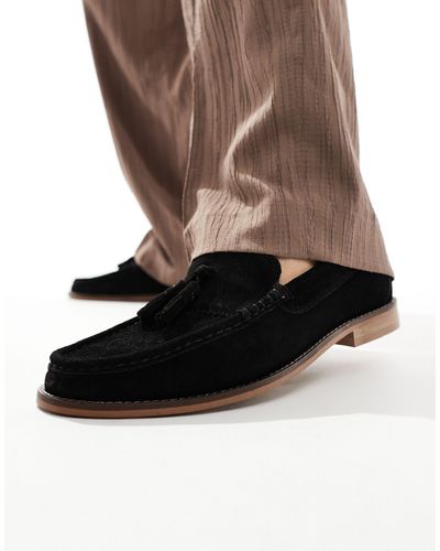 ASOS – loafer mit bommel aus em wildleder mit sohle im natürlichen farbton - Schwarz