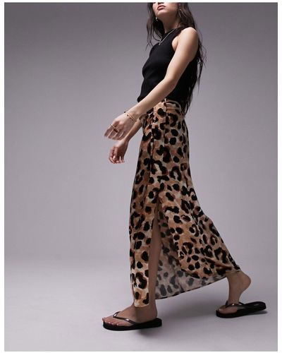 TOPSHOP Jupe mi-longue fendue à imprimé léopard - Multicolore
