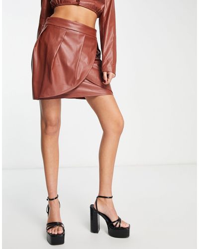 Rebellious Fashion Minifalda marrón cruzada - Blanco