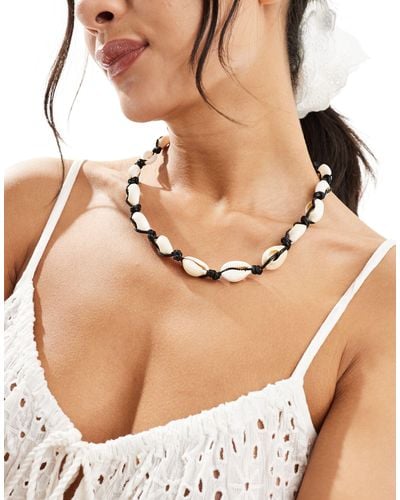 Pieces Faux Shell Necklace - Natural