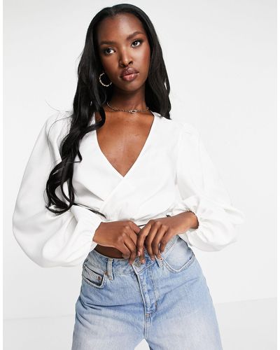 Aria Cove Plunge-front Strappy Crop Top - White