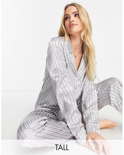 Vero Moda Pyjamaset Van Satijn Met Overhemd En Broek Met Krijtstreep - Wit