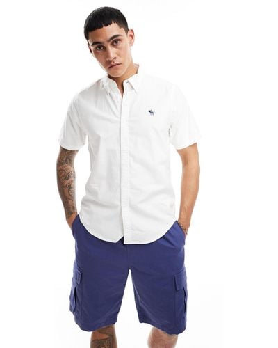 Abercrombie & Fitch Camicia oxford a maniche corte con logo bianca - Blu