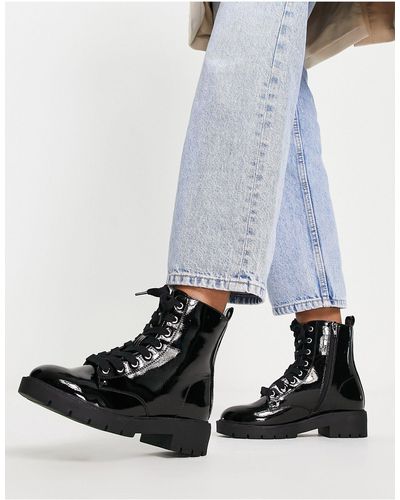 New Look Patent Flat Chunky Lace Up Boots - Black