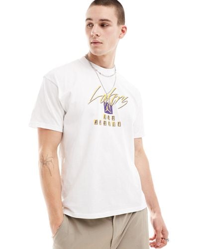 Nike Basketball Nba La Lakers Logo Graphic T-shirt - White