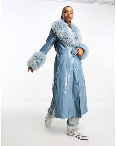 Urbancode Trench-coat en vinyl avec bordures en imitation peau - Bleu