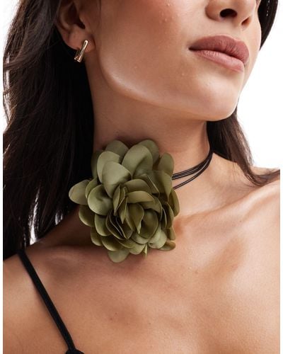 Daisy Street Corsage Rope Tie Necklace - Brown