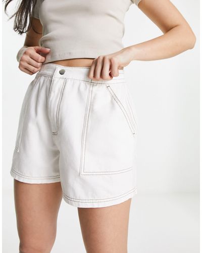 ASOS Short cargo ajusté à coutures contrastantes - écru - Blanc