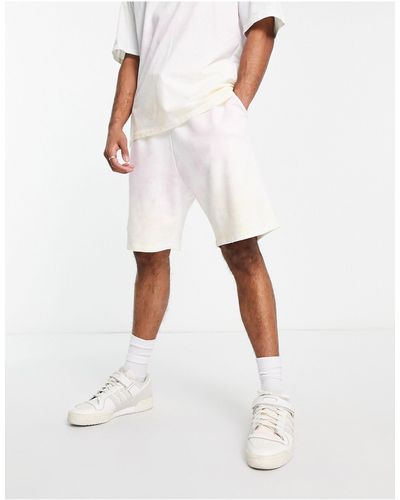 Jack & Jones – originals – sweat-shorts mit mehrfarbigem batikmuster, kombiteil - Weiß