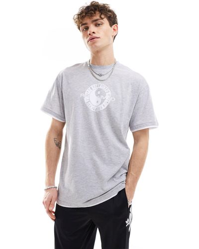 Reclaimed (vintage) T-shirt doppio strato grigia fiammata con stampa ying-yang - Bianco