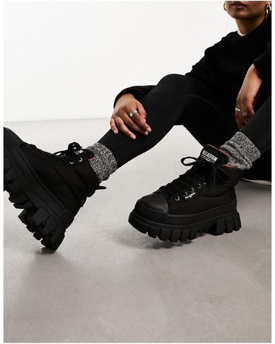 Palladium Revolt Boot Overcush Mid Ankle Boots - Black