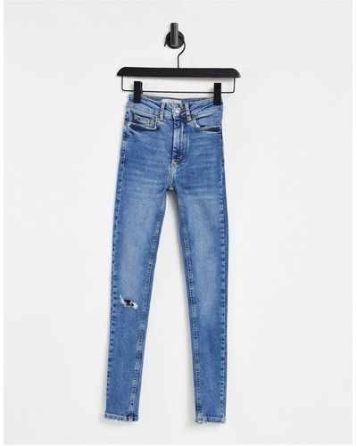 New Look Jeans Met Halfhoge Taille, Gerafelde Zoom En Scheuren - Blauw