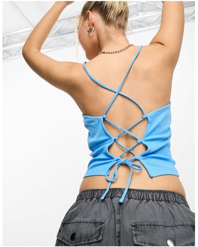 Noisy May Top azul con escote cuadrado y cordón en la espalda