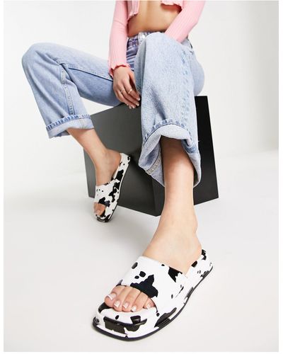 Daisy Street Exclusivité - sandales à bout carré et imprimé vache - Bleu