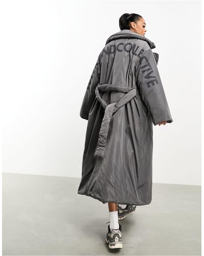 ASOS Asos Design Weekend Collective Belted Longline Padded Coat With Back Graphic - Grey