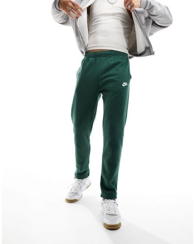 Nike Club Straight Fit sweatpants - Green