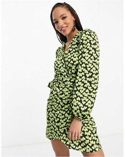 New Look Heart Print Wrap Mini Dress - Green