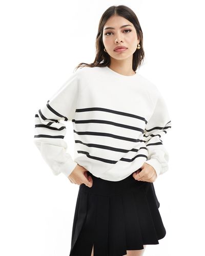 Bershka Oversized Sweatshirt - White