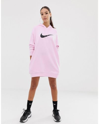 Nike – Kapuzenpullover-Kleid - Pink