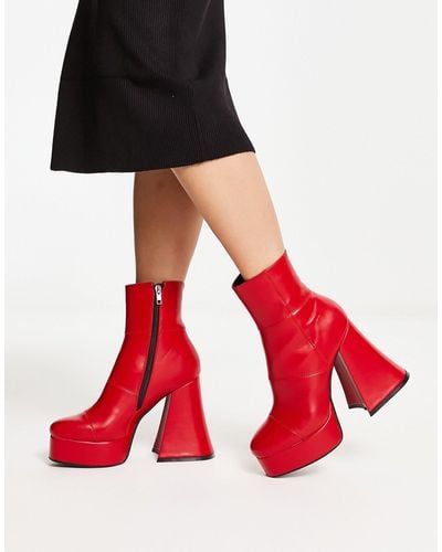 LAMODA Fla Heeled Platform Boots - Red