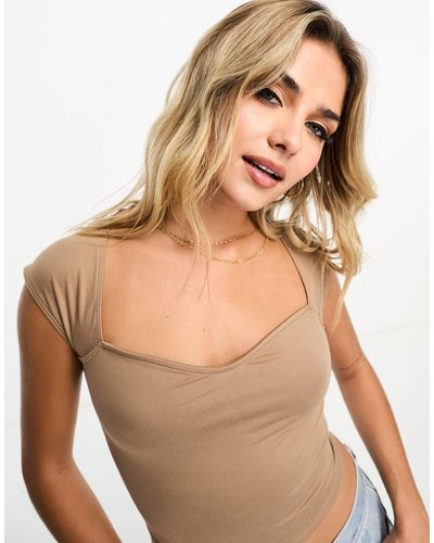 Hollister T-shirt sans coutures avec décolleté en cœur - fauve - Neutre