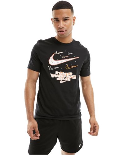 Nike T-shirt dri-fit à motif iykyk - Noir