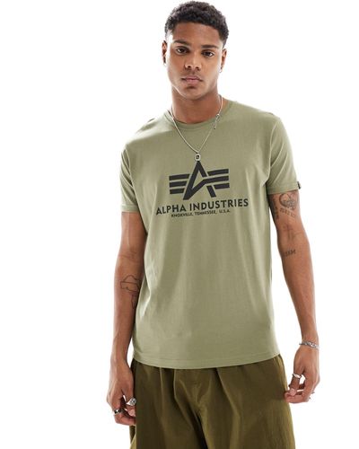 Alpha Industries T-shirt avec logo sur la poitrine - olive - Vert