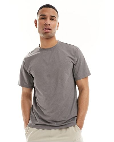 ASOS 4505 Icon Training T-shirt With Quick Dry - Grey