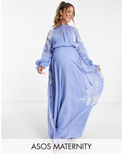 ASOS Asos Design Maternity - Hoogsluitende Lange Jurk Met Gestrikte Taille En Stencil Bloemenbroduursel - Blauw