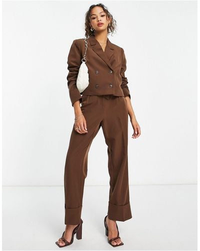 Vero Moda Aware Tailored Cropped Suit Blazer With Open Back - Brown