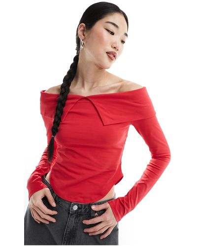 ASOS Top con escote bardot plegado - Rojo