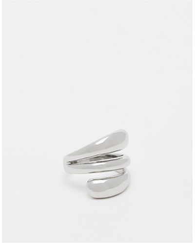 ASOS – farbener ring mit wickel-design - Weiß