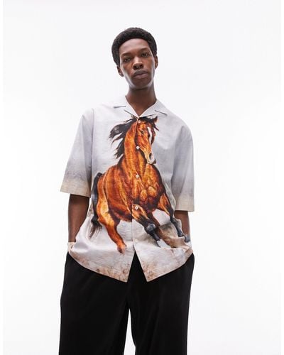 TOPMAN – kurzärmliges, es hemd mit westernpferd-print und lockerem schnitt - Weiß