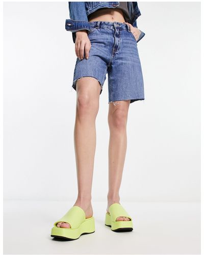 Monki – klobige slider-sandalen - Blau