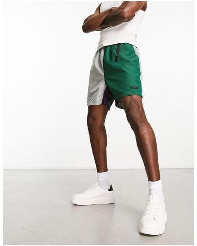 Gramicci – canyon – shorts aus mehrfarbigem shell-material - Grün